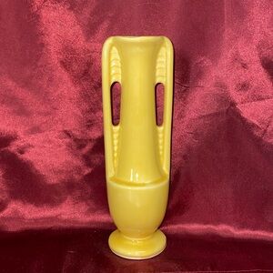 Vintage Shawnee Art Deco Vase - 1178 8”